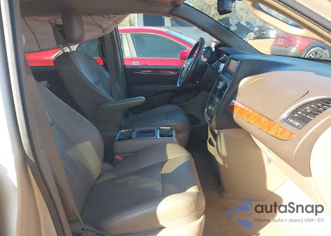 2012 Chrysler Town & Country Touring from USA, damaged, VIN 2C4RC1BG0CR410497